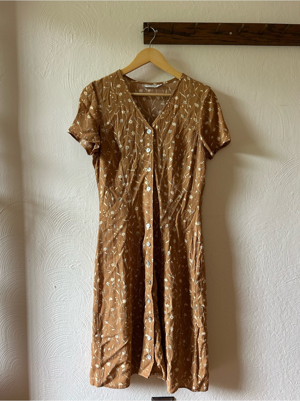 Tweeds Brown Short-Sleeve Button Midi Dress with Cream Floral Print